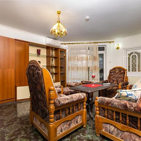 A Nostalgic Getaway In Plovdiv's Historic Quarter By Flat Mаnager * Plovdiv