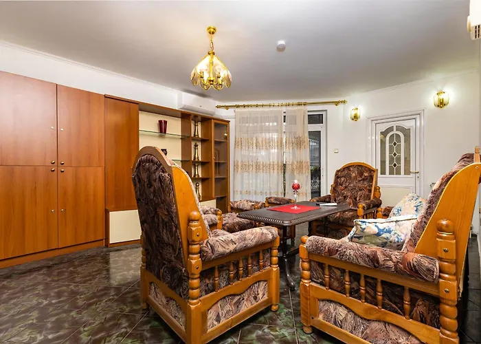 A Nostalgic Getaway In Plovdiv's Historic Quarter By Flat Mаnager * Plovdiv